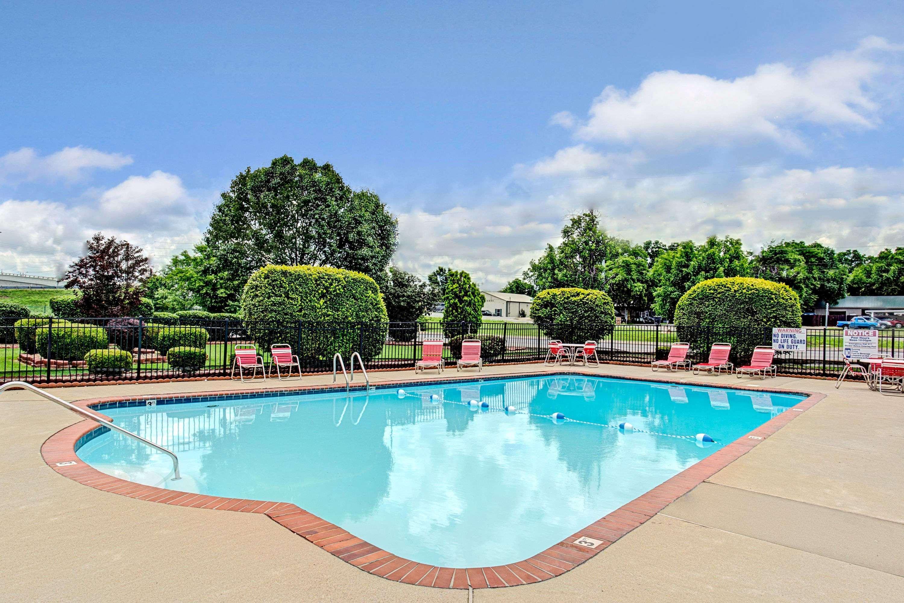 Ramada By Wyndham Murfreesboro Eksteriør bilde